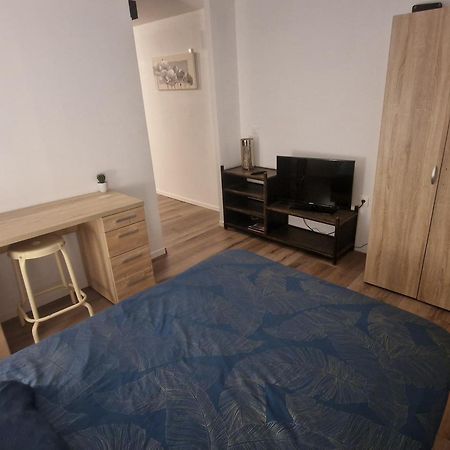 Studio Renard Quartier Marais, Terrasse En Rez De Jardin, Matelas Confort 博格斯 外观 照片